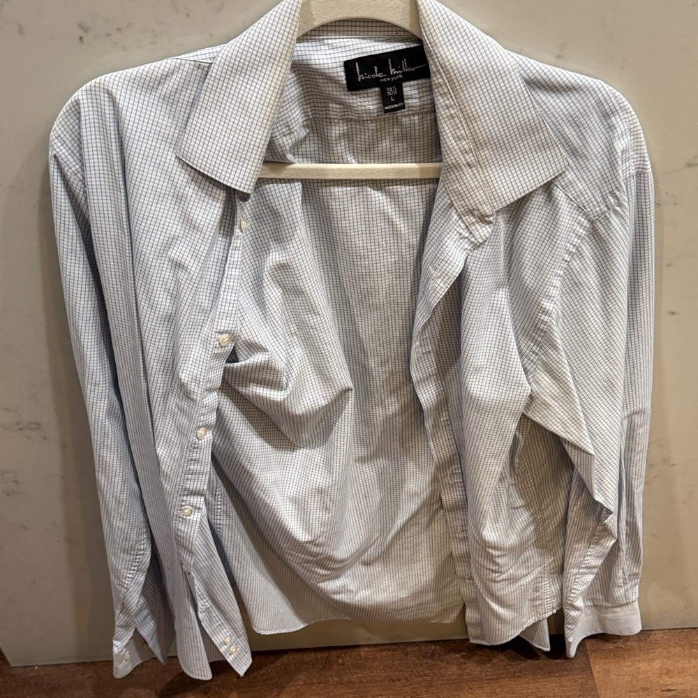 Nicole Miller Gray Checkered Casual Button Down Shirt